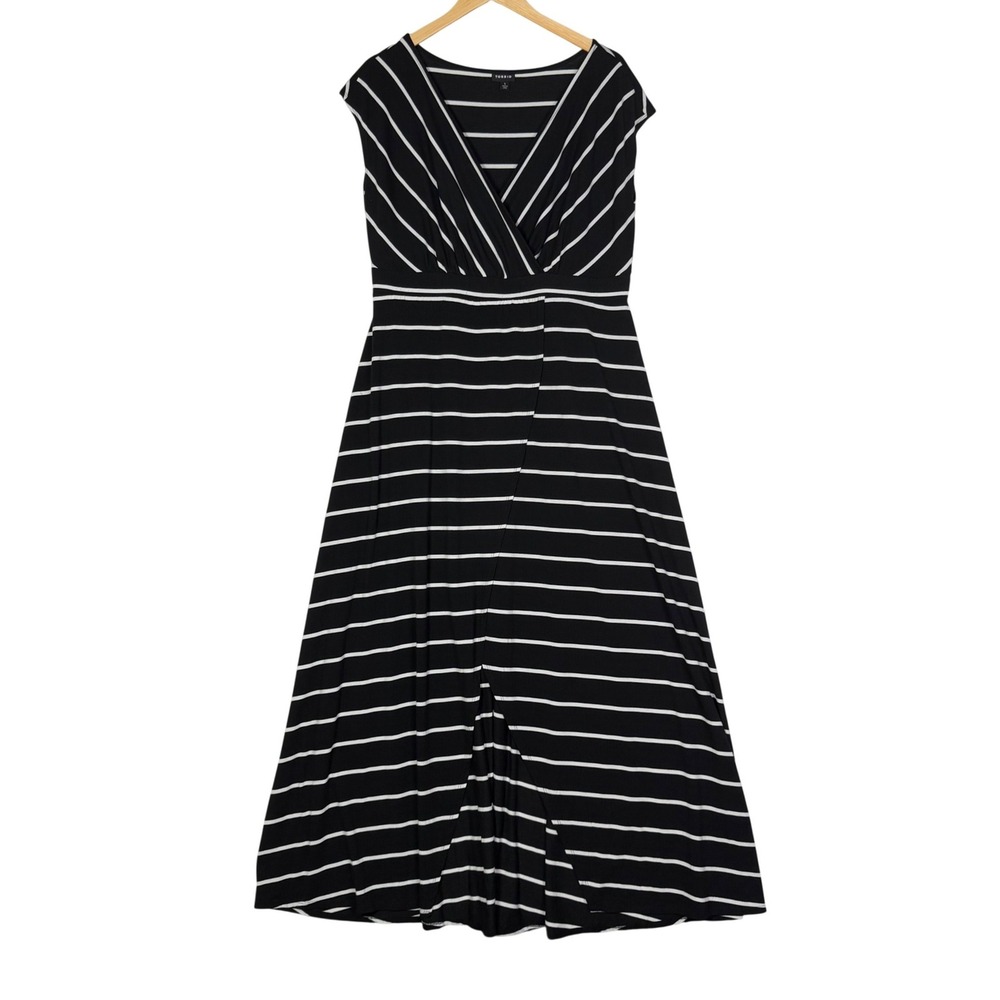 Torrid Womens Size 1 Black Striped Maxi Dress V-Neck Front Slit Casual Summer